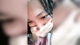 2 gái đi tắm ko đóng cửa bị thg bạn thân vào hiếp dâm cân 2