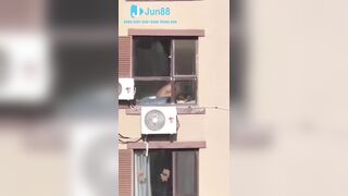 Vợ quay lén phát hiện chồng địt nhau với cgai bắt gian tại trận