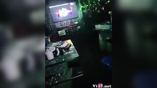 Cuối tuần đi karaoke gặp bé nhân viên ngon đ chịu được phải đăng cho ae xem