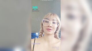 #SwagLive RosaBabyVip thủ dâm trên taxi