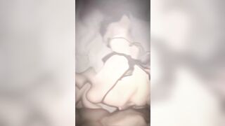 Rên vậy sao anh chịu nổi