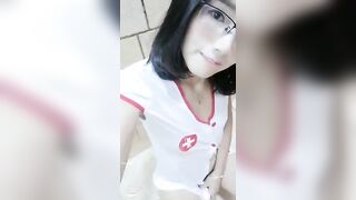 Em gái điều dưỡng thực tập sinh trực ca đêm nứng lồn quá thủ dâm ở chỗ trực luôn