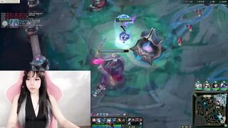 Em Gái Game Thủ Vừa Chơi Game Vừa Show Hàng Thủ Dâm Phần 1