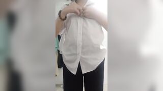 Bé học sinh thơm non 2