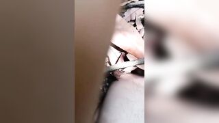 Đang đi dã ngoại nứng quá đè nhau ra địt sướng vl ra