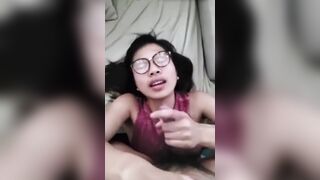 Bắn tinh vào mặt con đĩ đeo kính cận dâm đãng