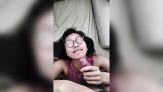 Bắn tinh vào mặt con đĩ đeo kính cận dâm đãng