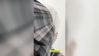 Quay Lén Dưới Váy Em Học Sinh Cấp 3 Quần Lót Dính Khí Vàng Khè