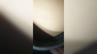 Định vạch lồn nhỏ em ra mà nó tỉnh dậy nhém bị phát hiện