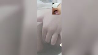 Em Học Sinh Mới Lớn Gọi Video Móc Lồn Nước Chảy Quá Trời