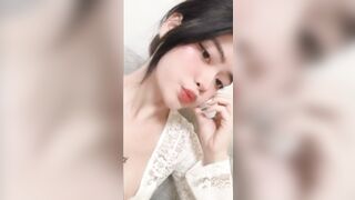 E gái dthw lồn siêu múp lộ clip thủ dâm chát sex với a ny