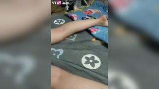 Lén bỏ thuốc vào canh cho bạn thân uống r địt tung loz nó