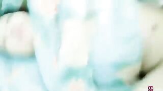 Đụ e rau yến vy lồn ngon vú mới nhú bị mẹ ruột phát hiện và cái kết