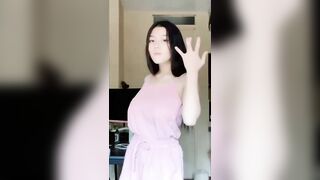 Lộ clip idol 1 chồng 2 con lồn rậm some với trai trẻ và cái kết