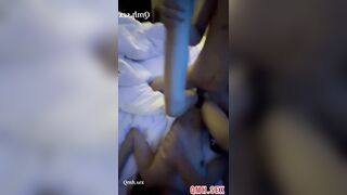 Ny thèm mùi cu lạ . Đưa em đi some địt 2 lổ ngập mồm em rên kêu cứu ư ử siêu kích thí