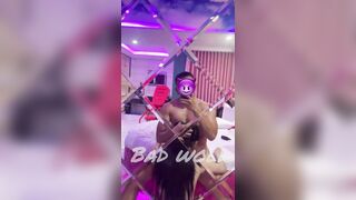 Idol Gymer địt nhau trong siêu thị lút cán bú vú nhau sướng vl ra