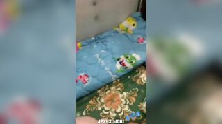 Đôi sinh viên cơm nước xong địt nhau nhân trần trên bàn ăn luôn