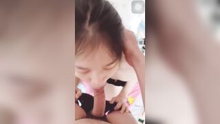 Em học sinh non bú cu điêu luyện