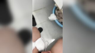 Qua nhà nhỏ bạn thân được quá áo ngực mới thay ra
