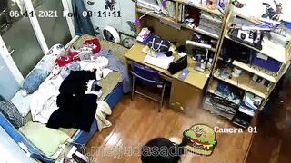 Hack cam phòng ngủ em học sinh