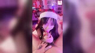 Đêm noel được bà già noel bú cu xả nứng chảy hết tinh trùng
