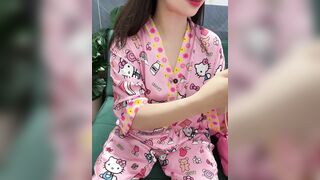 Em Gái Live Show Hàng Thủ Dâm Phần 15