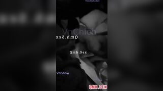 2 tay 2 súng em vẫn giả vờ ngây thơ em không biết rên mà .