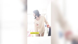 Non Tơ 2k9 Mới Nhú Cơi Đồ Khoe Thân Hình Quá Non