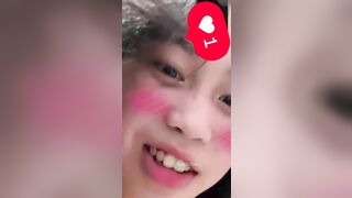 Nữ Sinh Vừa Tắm Vừa Chat Sex Với Thằng Bạn Hàng Họ Ngon Vãi 2