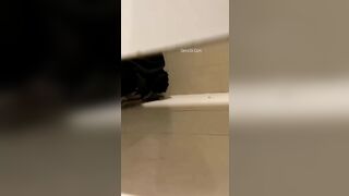 Clip Hot Cặp Đôi Nữ Sinh Địt Nhau Trong Toilet Siêu Thị