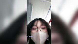 MMlive gachich (Eria2004) nứng lồn không mặc đồ lót lái ô tô tìm người lạ để gạ chịch