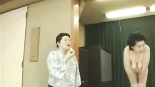 uống nước đái của mấy em gái nhật bản