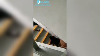 [Seri Hack Cam] Phát hiện cặp đôi lén địt ở cầu thang xin địt ké