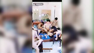 Địt thác loạn tập thể các em họx sinh mới lớn vú to lồn múp cực phê