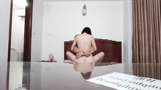 Em lên định lắc quá dẻo