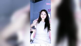Em gái nứng lồn chổng mông khoe nguyên còn hàu ngọt nước