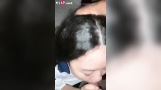 Em nữ sinh vú to trong bộ đồng phục thể dục nuốt tinh ngon lành - Sex Việt Nam