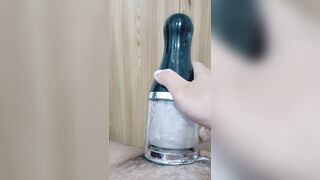 Sục cu với kem đánh răng