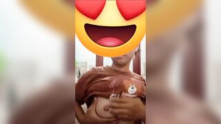 Tự sướng trong phòng tắm