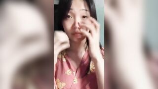 Clip hot, E trâm anh vạch vú tự tin khoe vú căng ở tuổi 2ka9