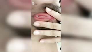 lần đầu teen loli lồn hồng thủ dâm trong nhà vệ sinh