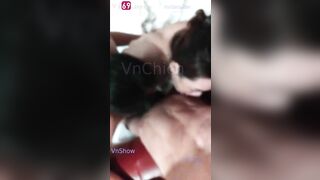 Các chị gái hồi xuân tranh nhau threesome hành hạ em trai phi công thở không ra hơi