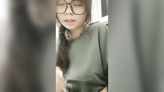 Con Nhỏ Nì Dăm Zị!