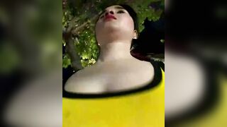 Chị mbbg khoe vú to khi đi tập thể dục dâm đãng