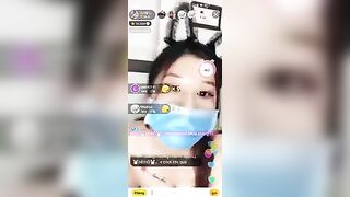 Bé thỏ show trên bunny live