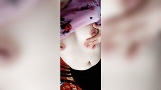 Ngực em lép nhưng anh sẽ nghiện