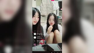 Em gái banh lồn giùm cho chị gái