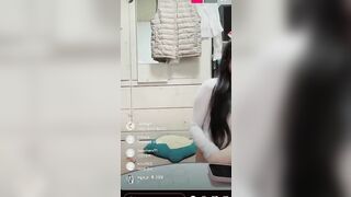 Em gái banh lồn giùm cho chị gái