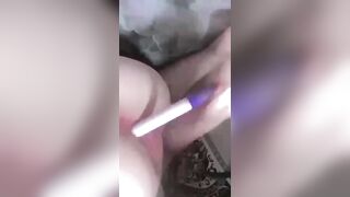 thủ dâm bằng bút rên bắn nước tung tóe