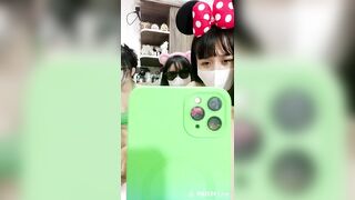 Tổ đội gái xinh đẹp live show hàng